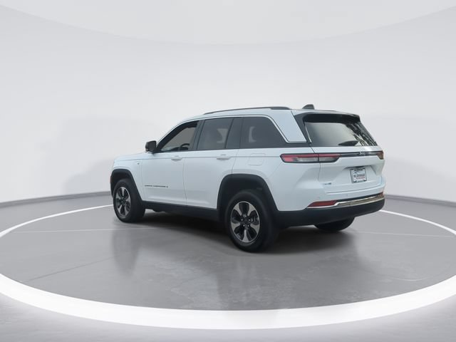 Used 2022 Jeep Grand Cherokee Limited 4xe w/ Luxury Tech Group II AWD/4WD image 6