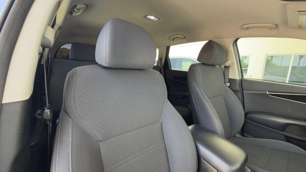Used 2018 Kia Sorento FWD image 17