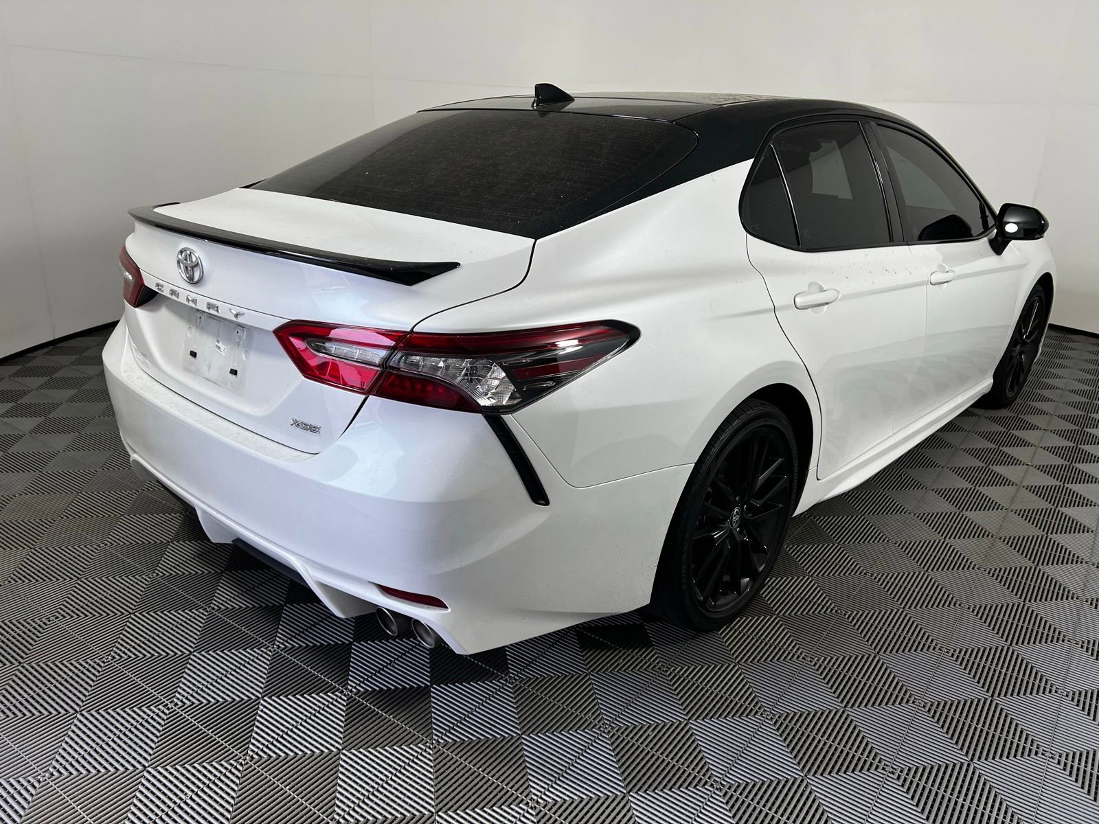 Used 2024 Toyota Camry XSE w/ Navigation Package FWD image 5