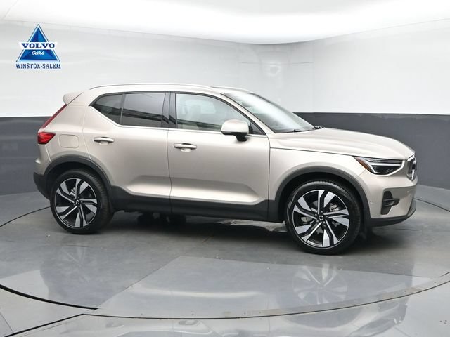 Used 2024 Volvo XC40 B5 Ultimate