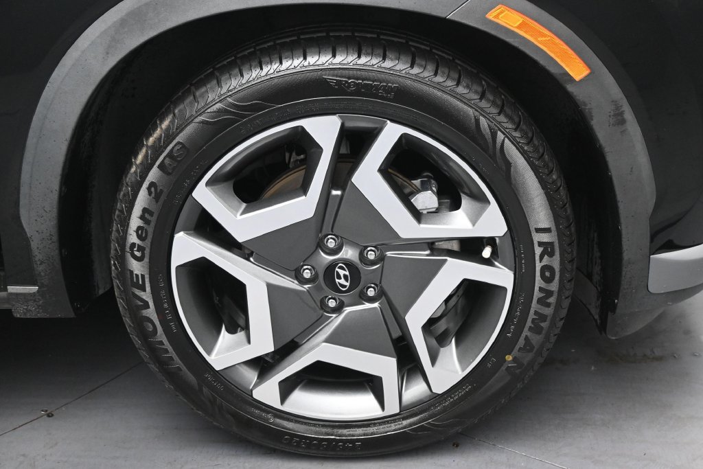 Used 2023 Hyundai Palisade Limited w/ Cargo Package FWD image 38