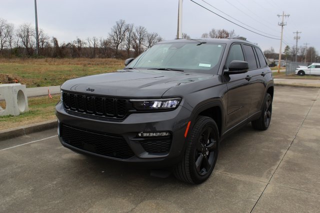 Used 2025 Jeep Grand Cherokee Limited w/ Luxury Tech Group II