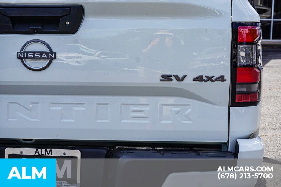 Used 2023 Nissan Frontier SV image 13