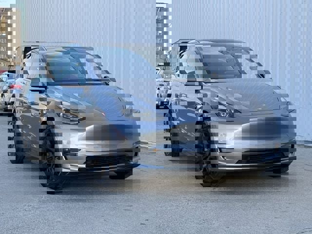 Used 2024 Tesla Model Y Long Range image 2