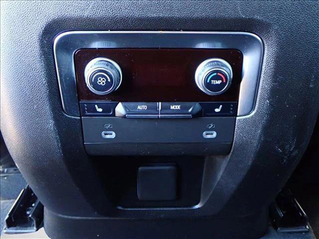 Used 2023 Chevrolet Suburban Premier image 12