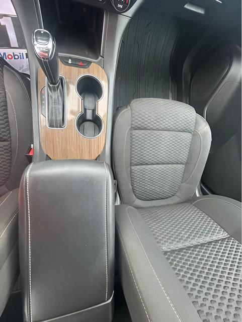 Used 2017 GMC Acadia SLE FWD image 14