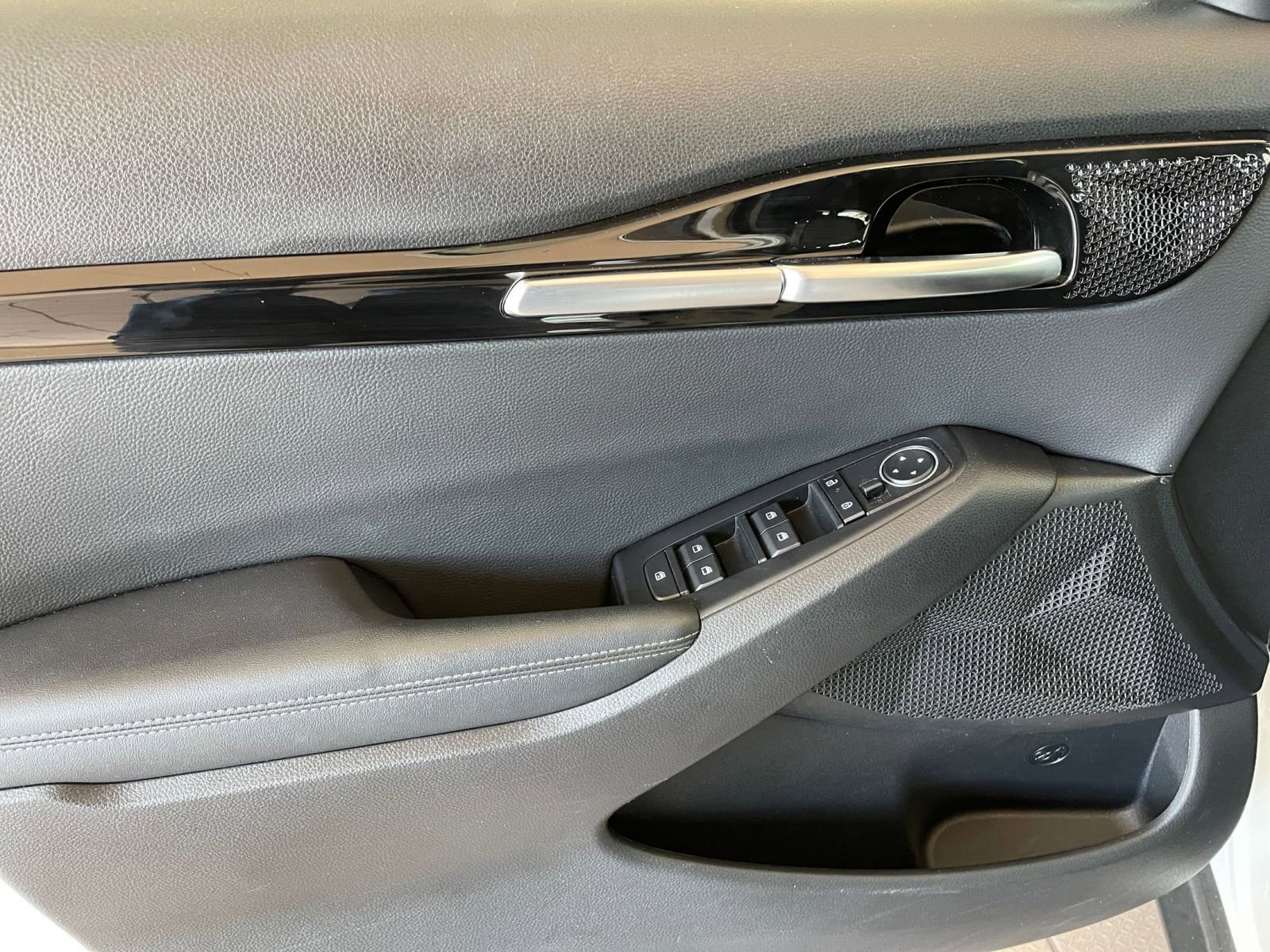 Used 2025 Kia Seltos S FWD image 18