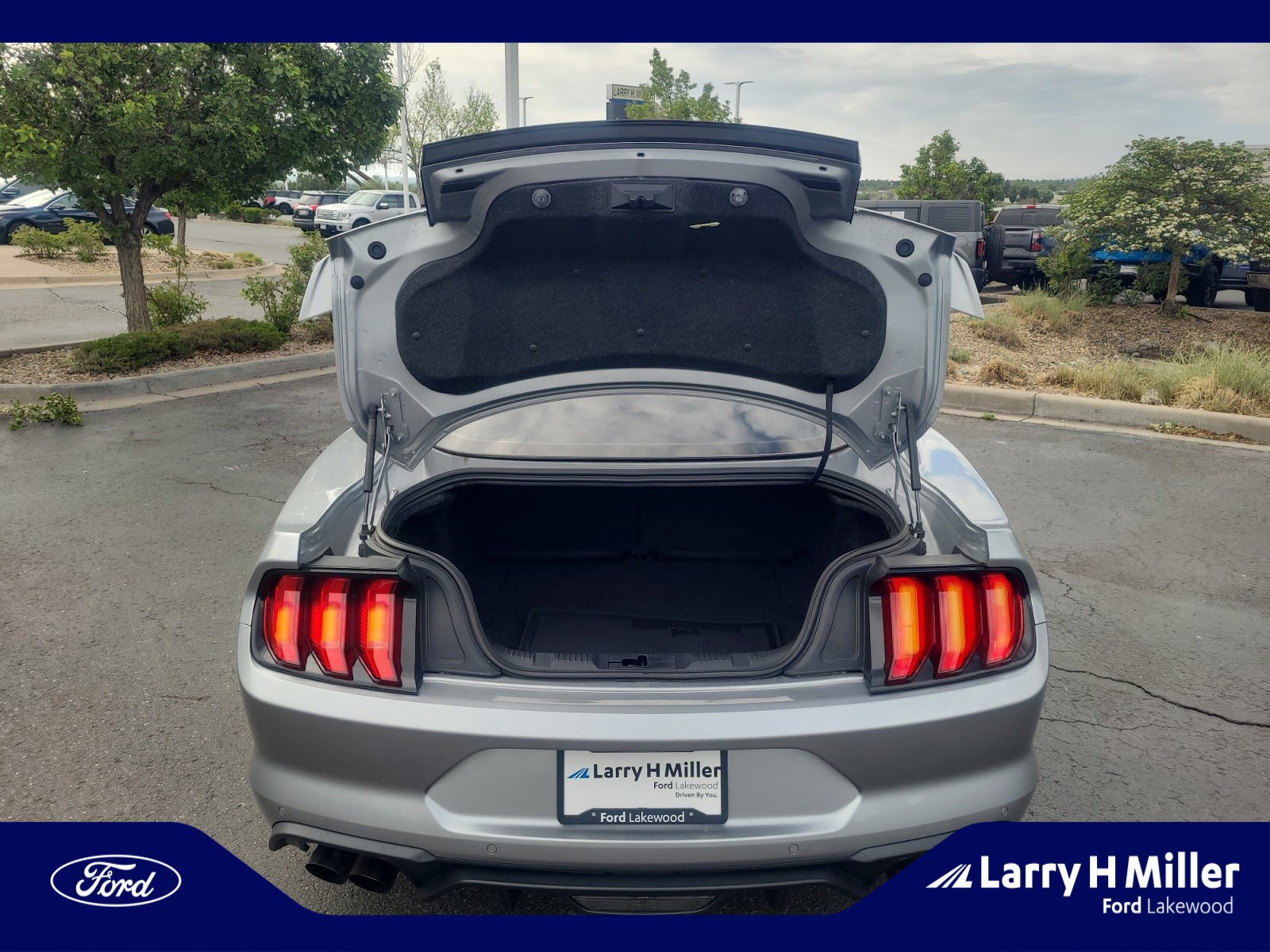 Used 2021 Ford Mustang GT Premium w/ California Special Package RWD image 31