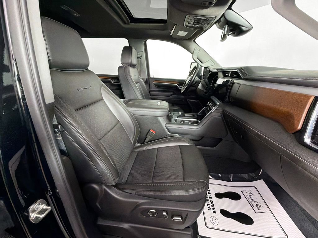 Used 2025 GMC Sierra 2500 Denali image 31