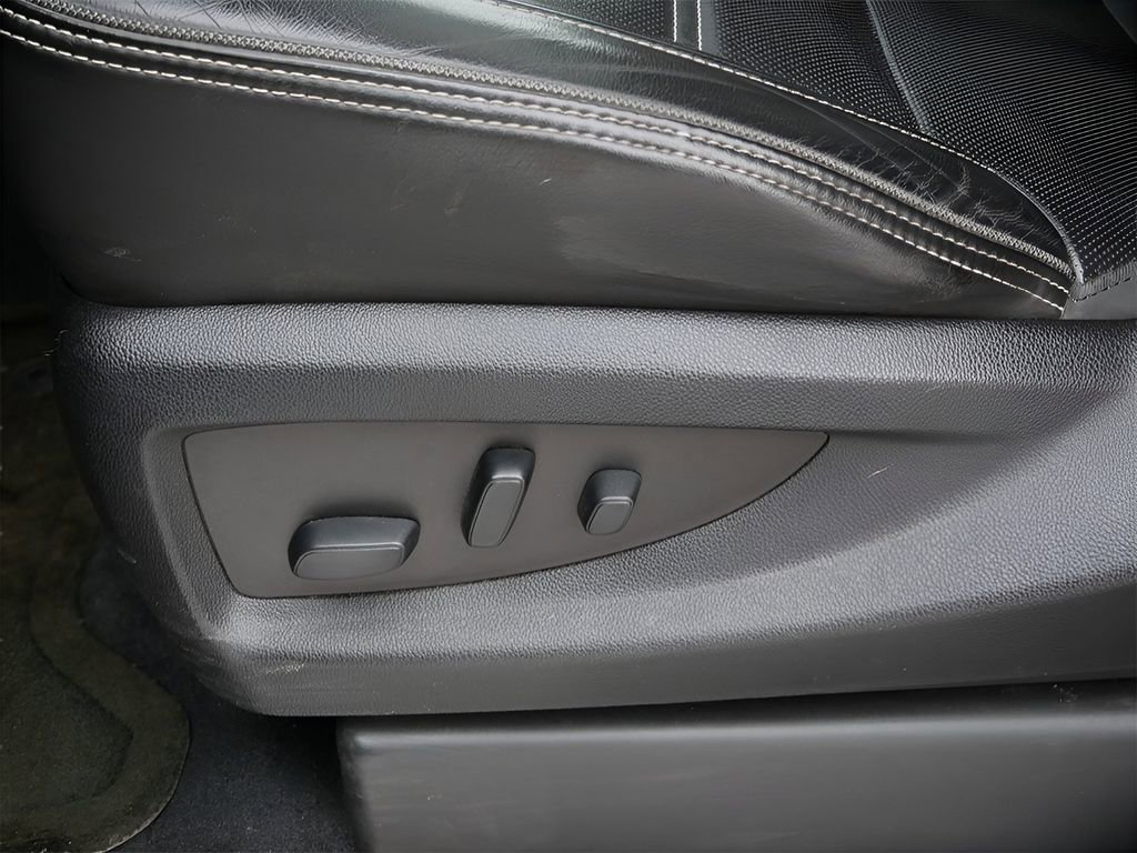 Used 2019 GMC Yukon Denali image 16