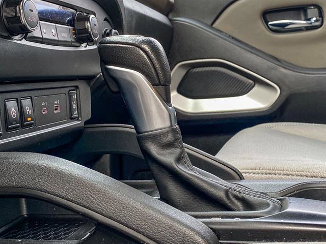 Used 2023 Nissan Frontier SV w/ SV Convenience Package image 21