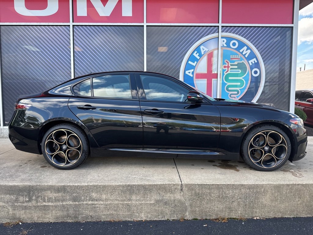 New 2025 Alfa Romeo Giulia AWD w/ Driving Assist Package image 2