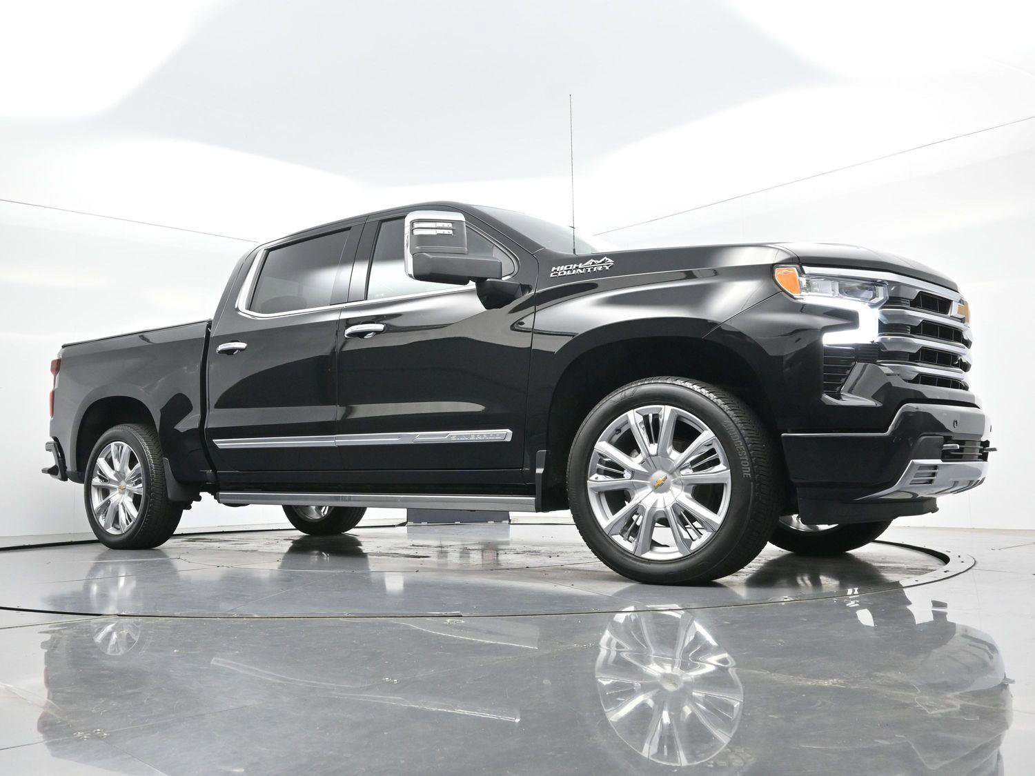 Used 2024 Chevrolet Silverado 1500 High Country w/ High Country Premium Package AWD/4WD image 44