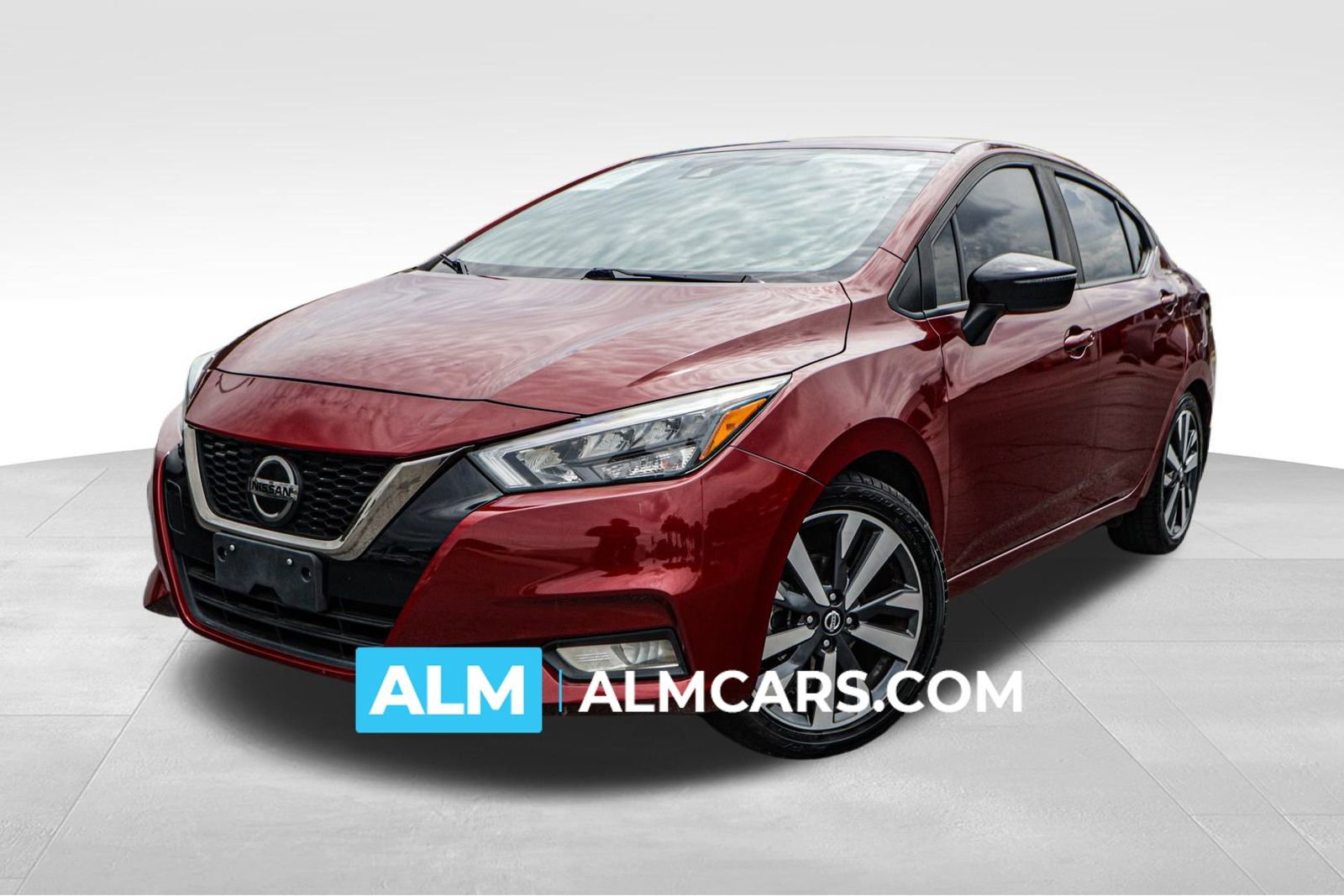 Used 2020 Nissan Versa SR w/ Convenience Package image 1