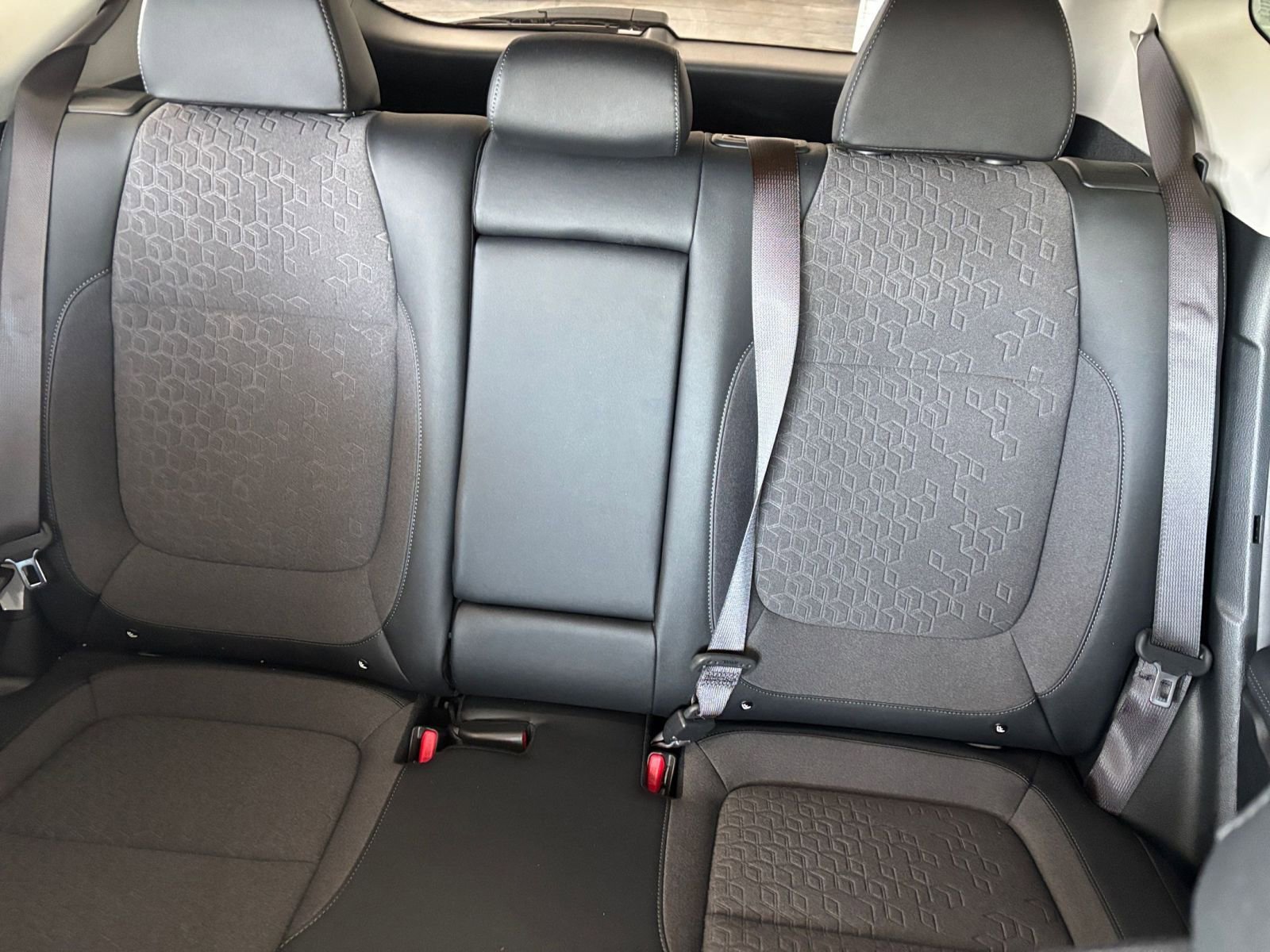 Used 2025 Kia Seltos S image 40