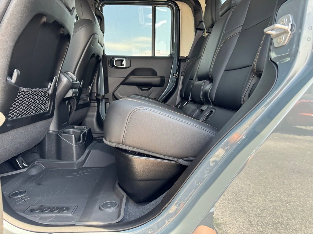 New 2025 Jeep Gladiator Sport w/ Premium Package image 25