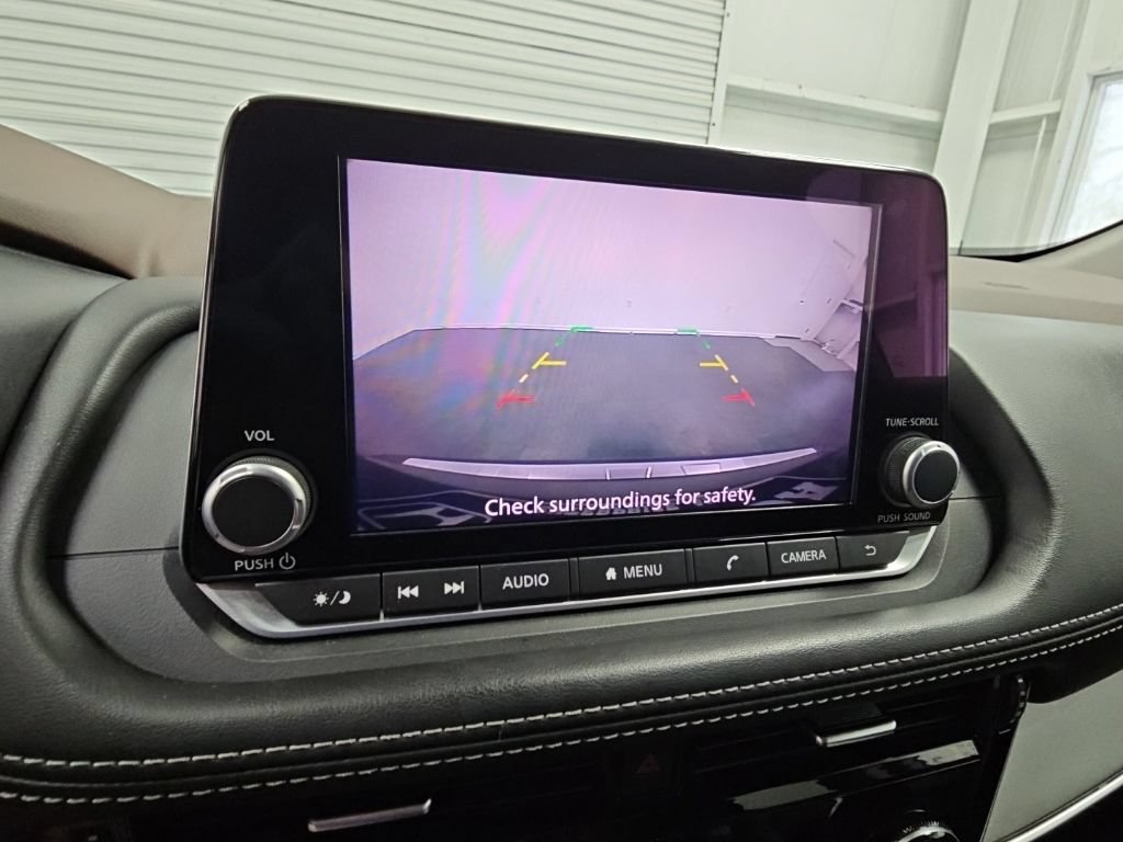 Used 2023 Nissan Rogue SV FWD image 18