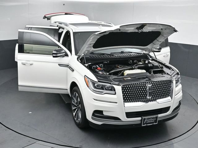 Used 2024 Lincoln Navigator Reserve image 56