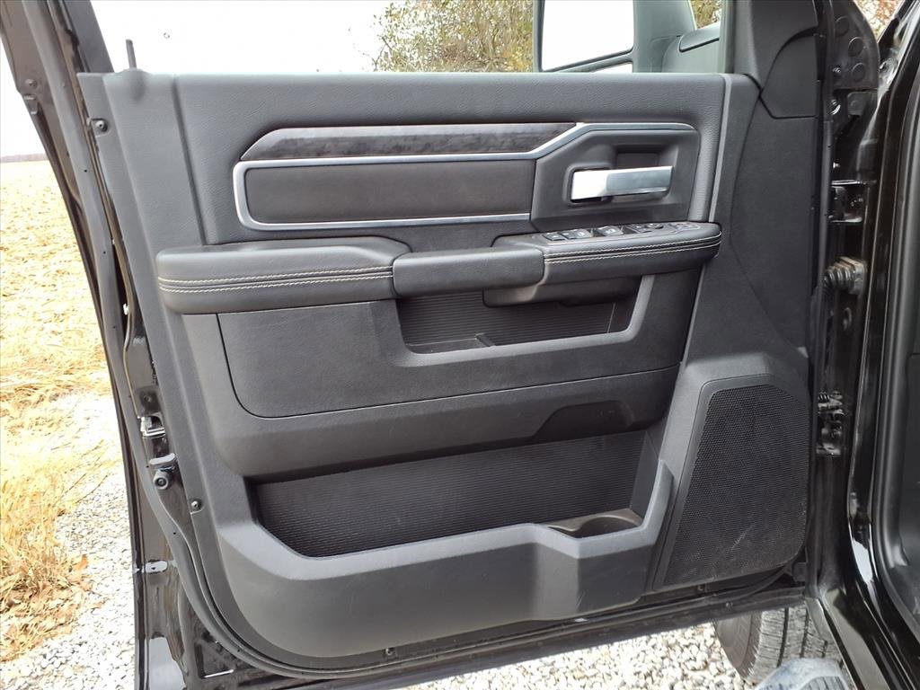 Used 2024 RAM 2500 Big Horn w/ Bed Utility Group image 16