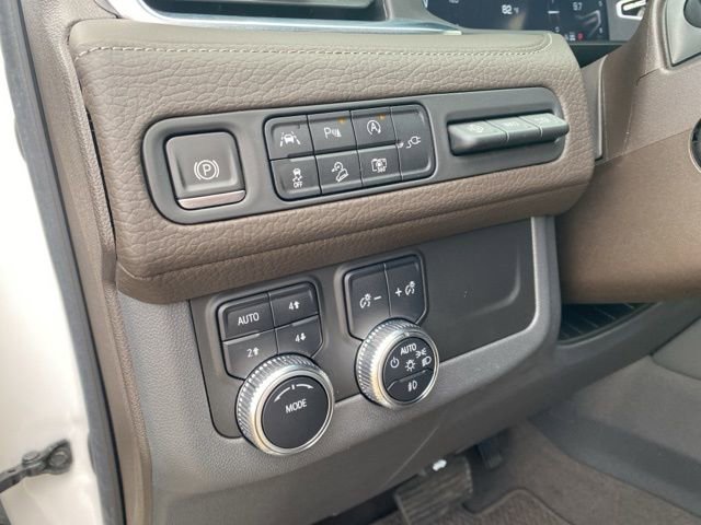 Used 2022 GMC Yukon XL Denali image 17