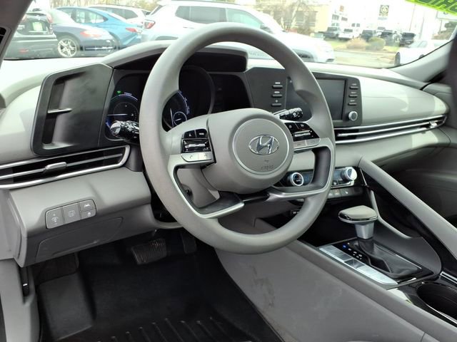 Used 2023 Hyundai Elantra Blue w/ Preferred Accessory Package image 25