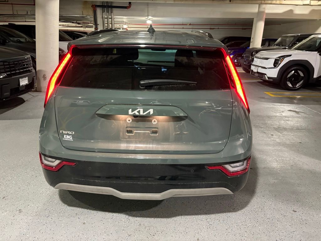 Certified 2023 Kia Niro Wave w/ Wave Preserve Package FWD image 4