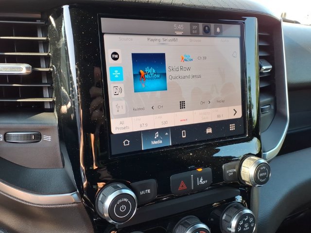 New 2026 RAM 1500 Express AWD/4WD image 19