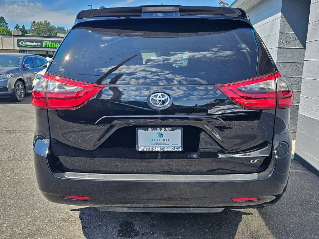 Used 2020 Toyota Sienna LE FWD image 4