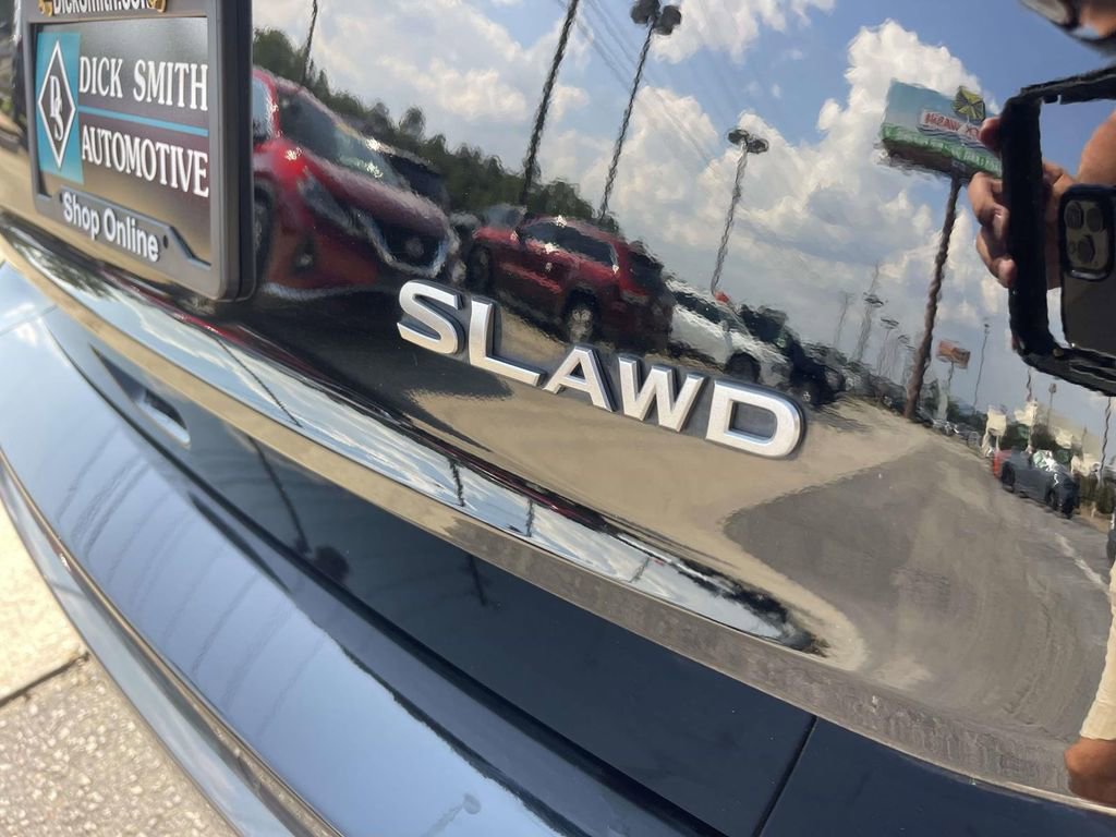 Used 2024 Nissan Rogue SL w/ SL Premium Package image 8