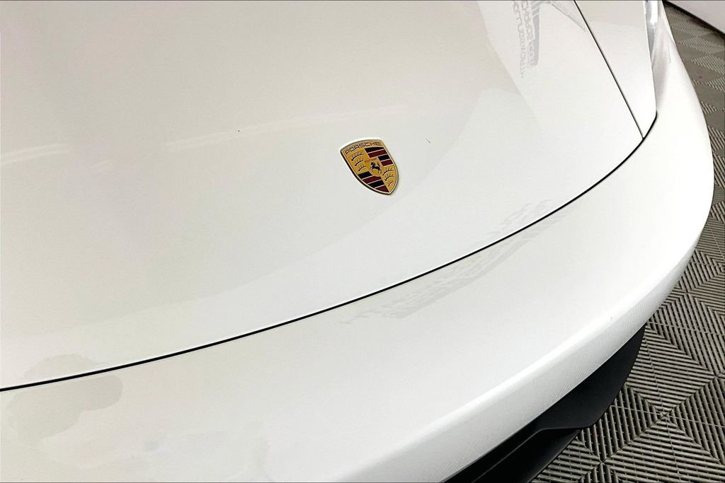 Used 2025 Porsche Taycan image 23