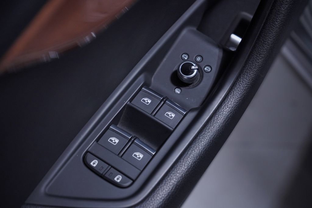 Used 2022 Audi A4 2.0T Premium w/ Convenience Package image 17