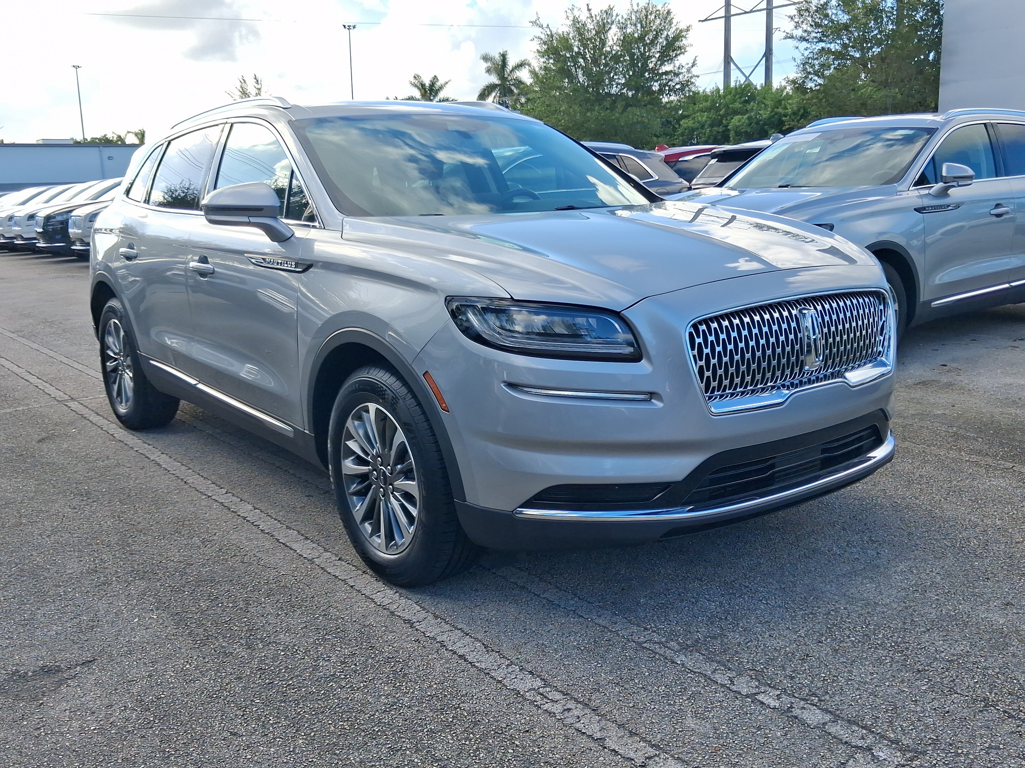 Certified 2023 Lincoln Nautilus FWD w/ Premium Package image 22