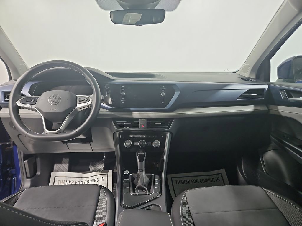 Certified 2024 Volkswagen Taos SE w/ Black Wheel Package image 15