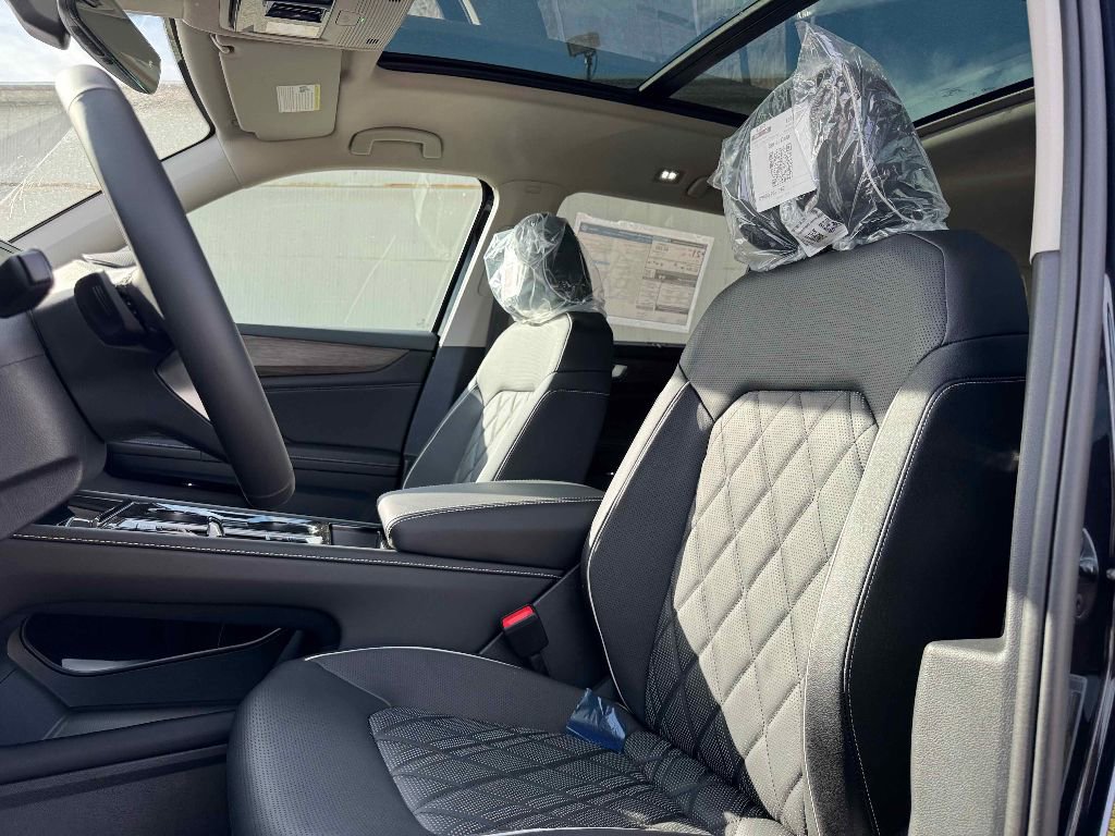 New 2026 Volkswagen Atlas SEL Premium R-Line image 11