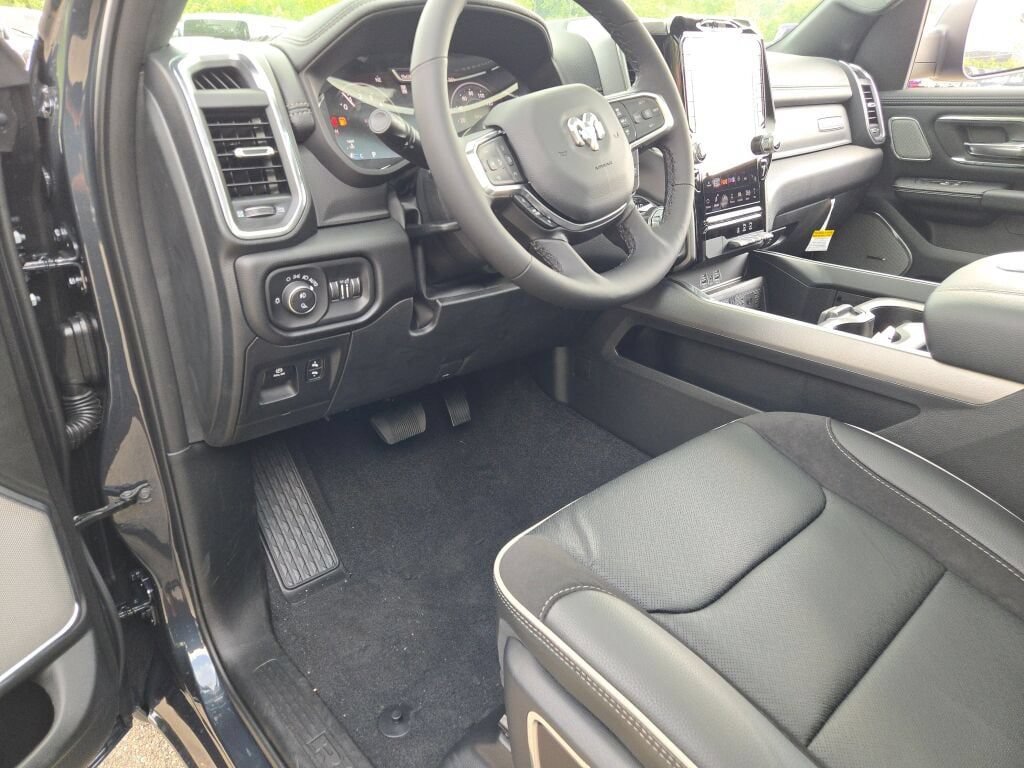 New 2027 RAM 1500 Laramie w/ Advanced Safety Group II AWD/4WD image 20