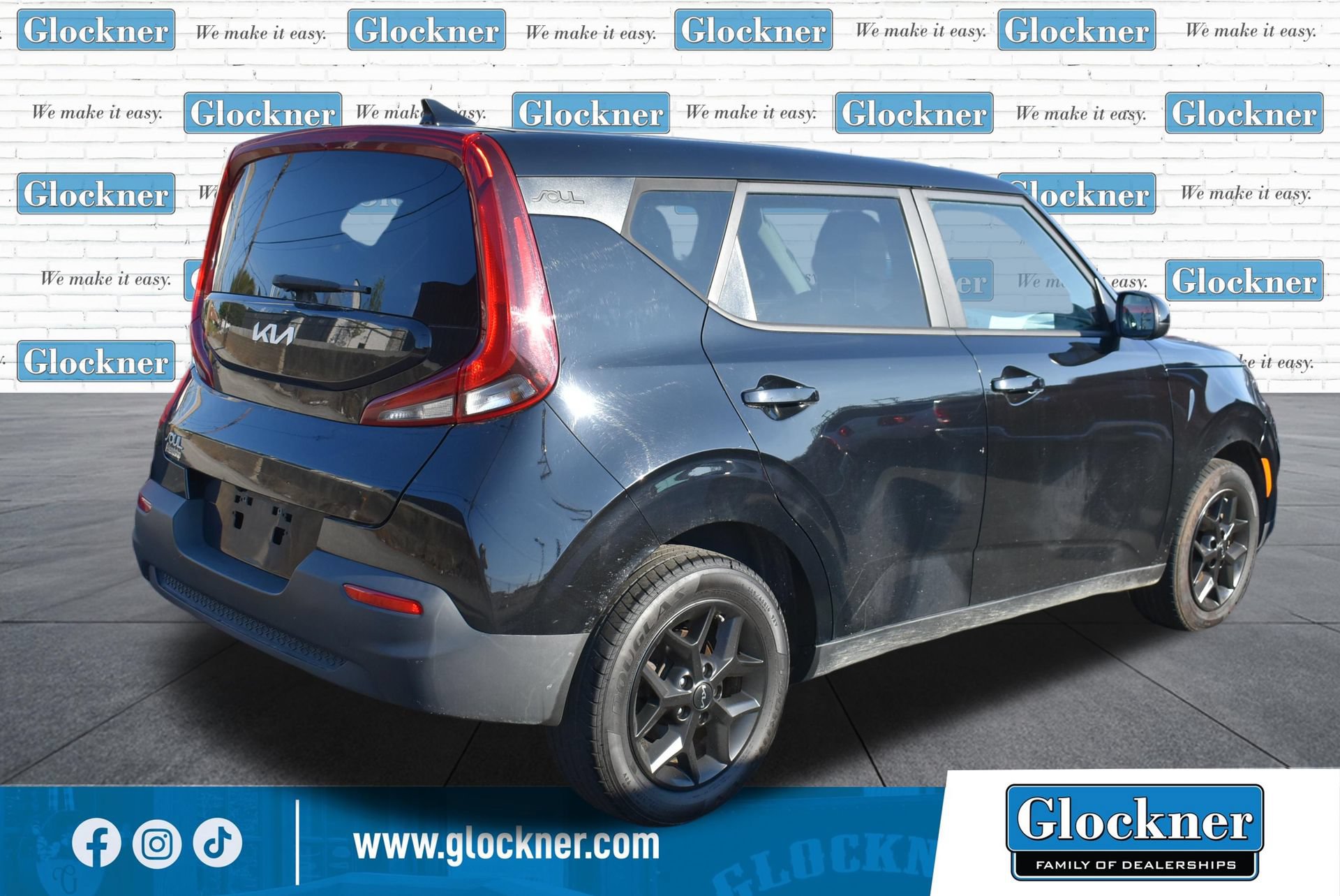 Used 2022 Kia Soul LX w/ Technology Package FWD image 4