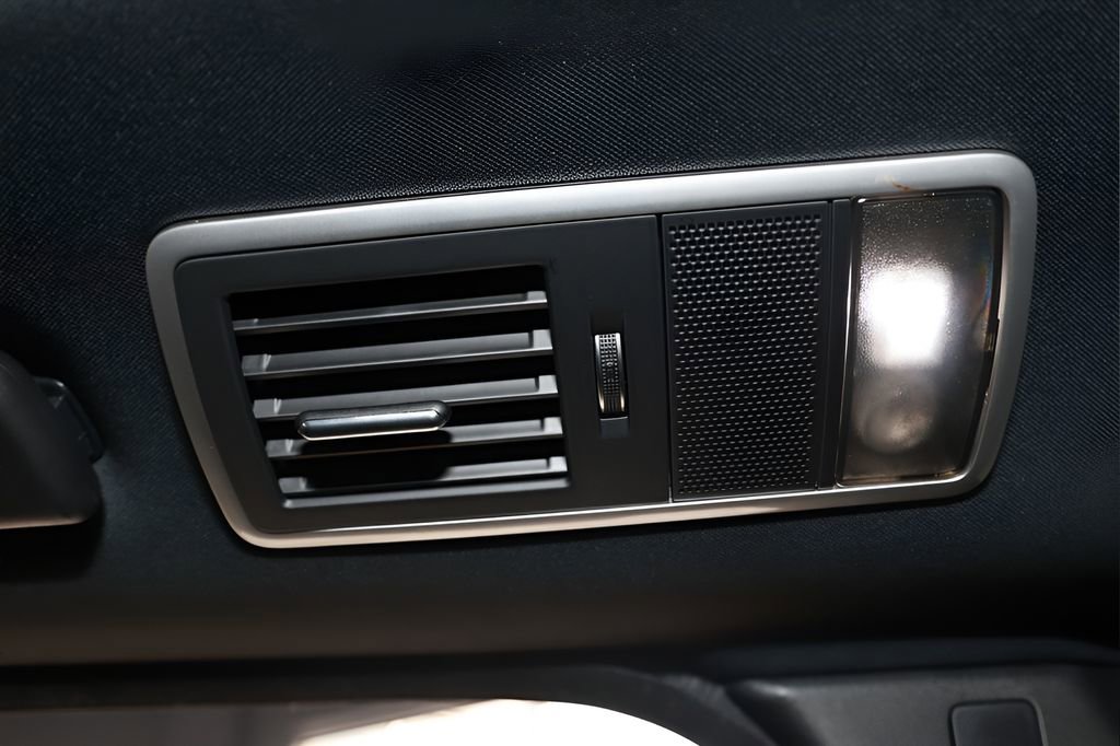 Used 2020 Land Rover Range Rover Sport HSE Dynamic image 46