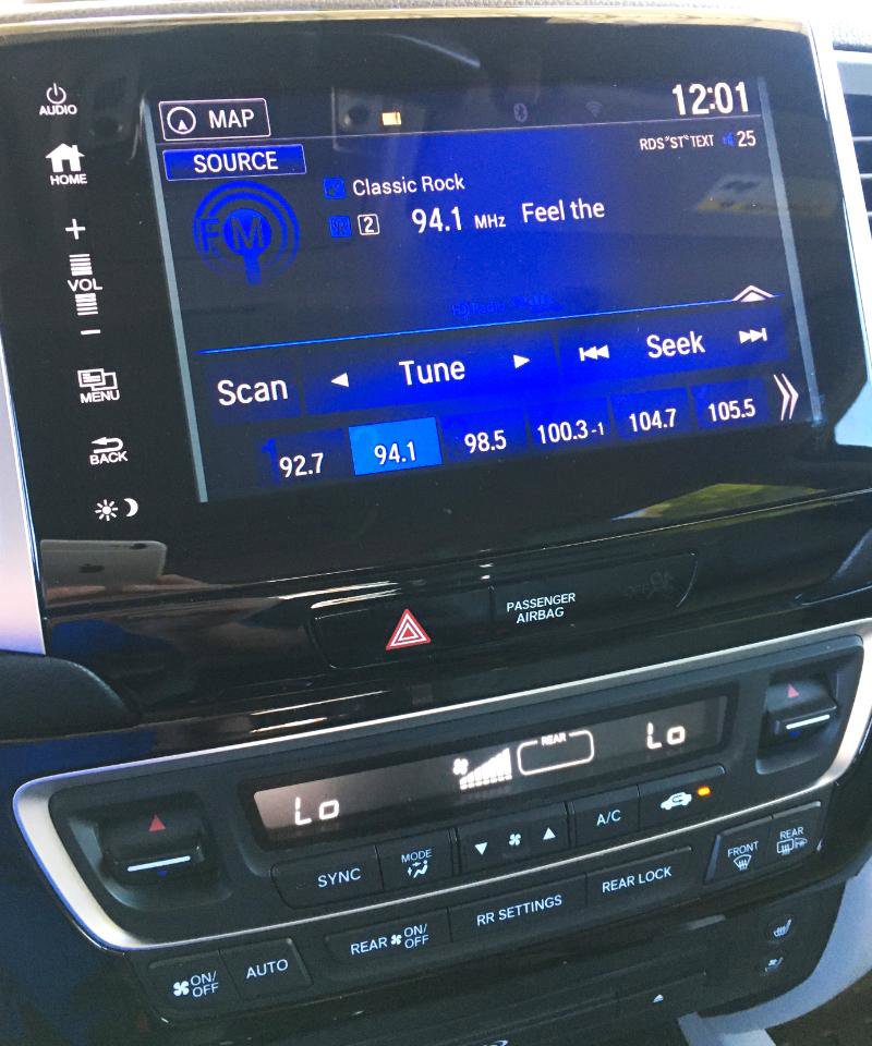 Used 2017 Honda Pilot Elite image 31