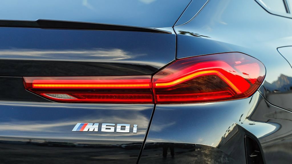 Used 2024 BMW X6 M60i w/ Parking Assistance Package image 10