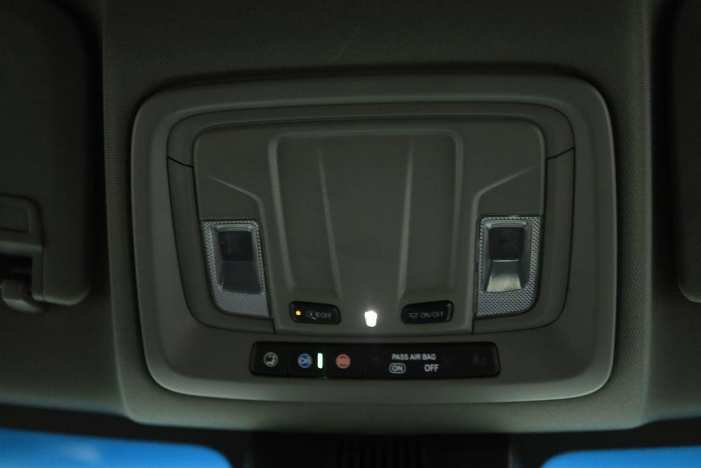 Used 2024 GMC Sierra 3500 SLT image 63