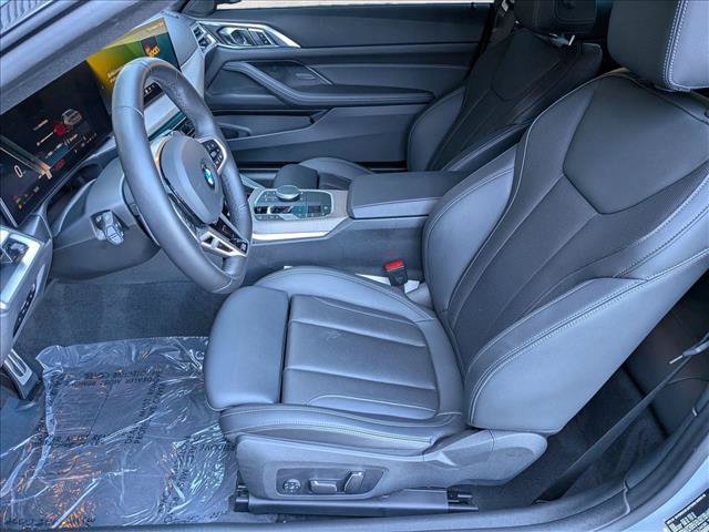 Used 2025 BMW 430i Coupe w/ M Sport Package RWD image 17