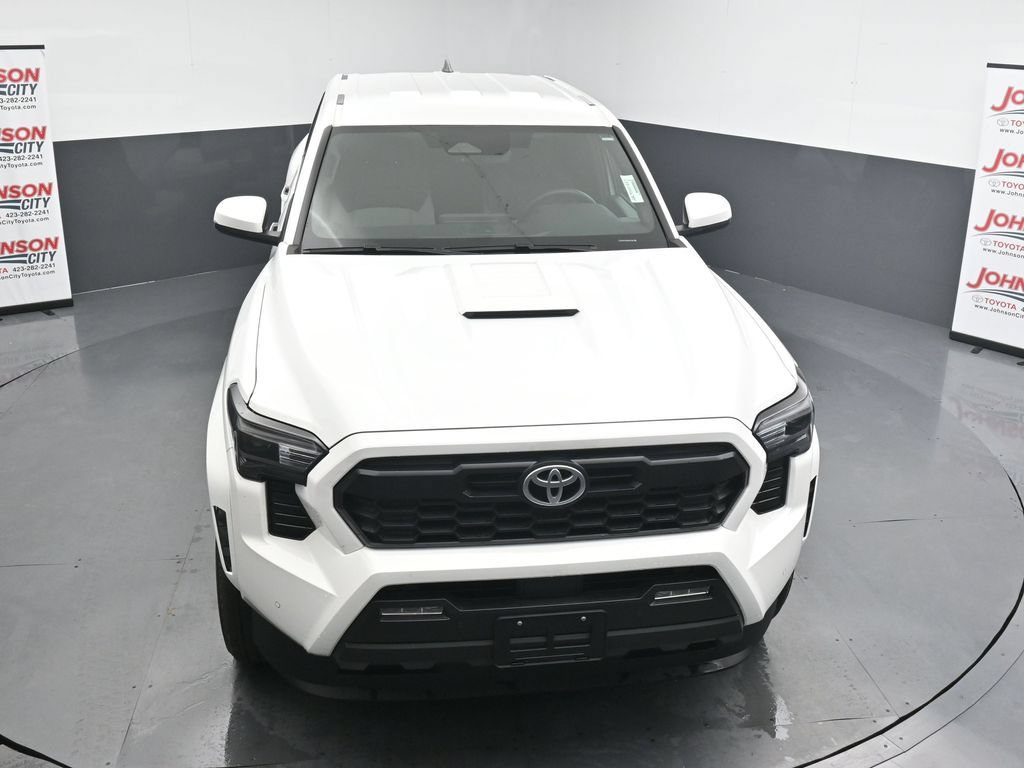 Used 2024 Toyota Tacoma TRD Sport w/ TRD Sport Upgrade Package AWD/4WD image 26