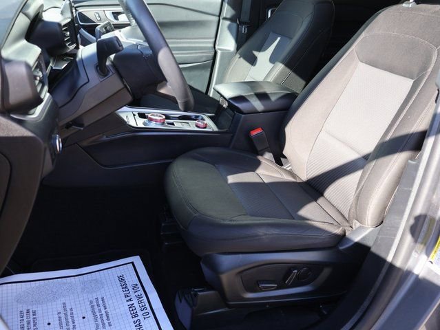 Used 2023 Ford Explorer XLT image 43