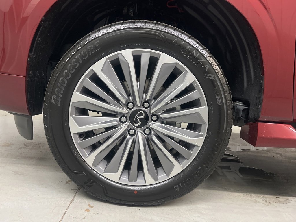 Certified 2025 INFINITI QX80 Sensory image 7