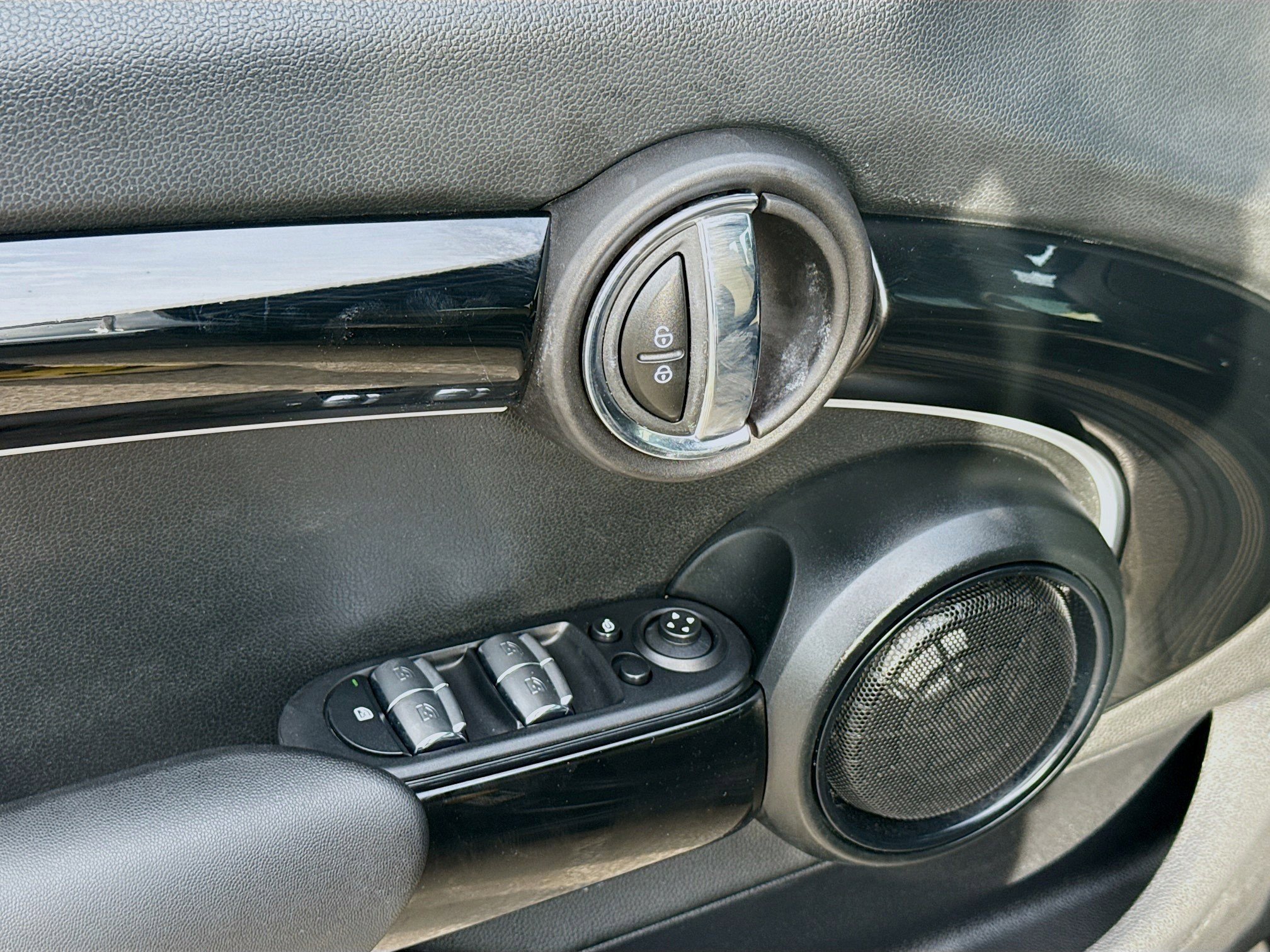Used 2023 MINI Cooper S w/ MINI Resolute Edition FWD image 17