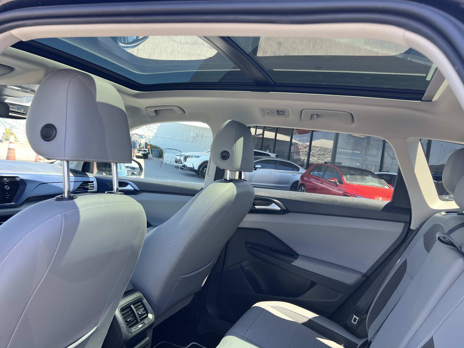 Certified 2023 Volkswagen Taos SE w/ Panoramic Sunroof Package FWD image 22