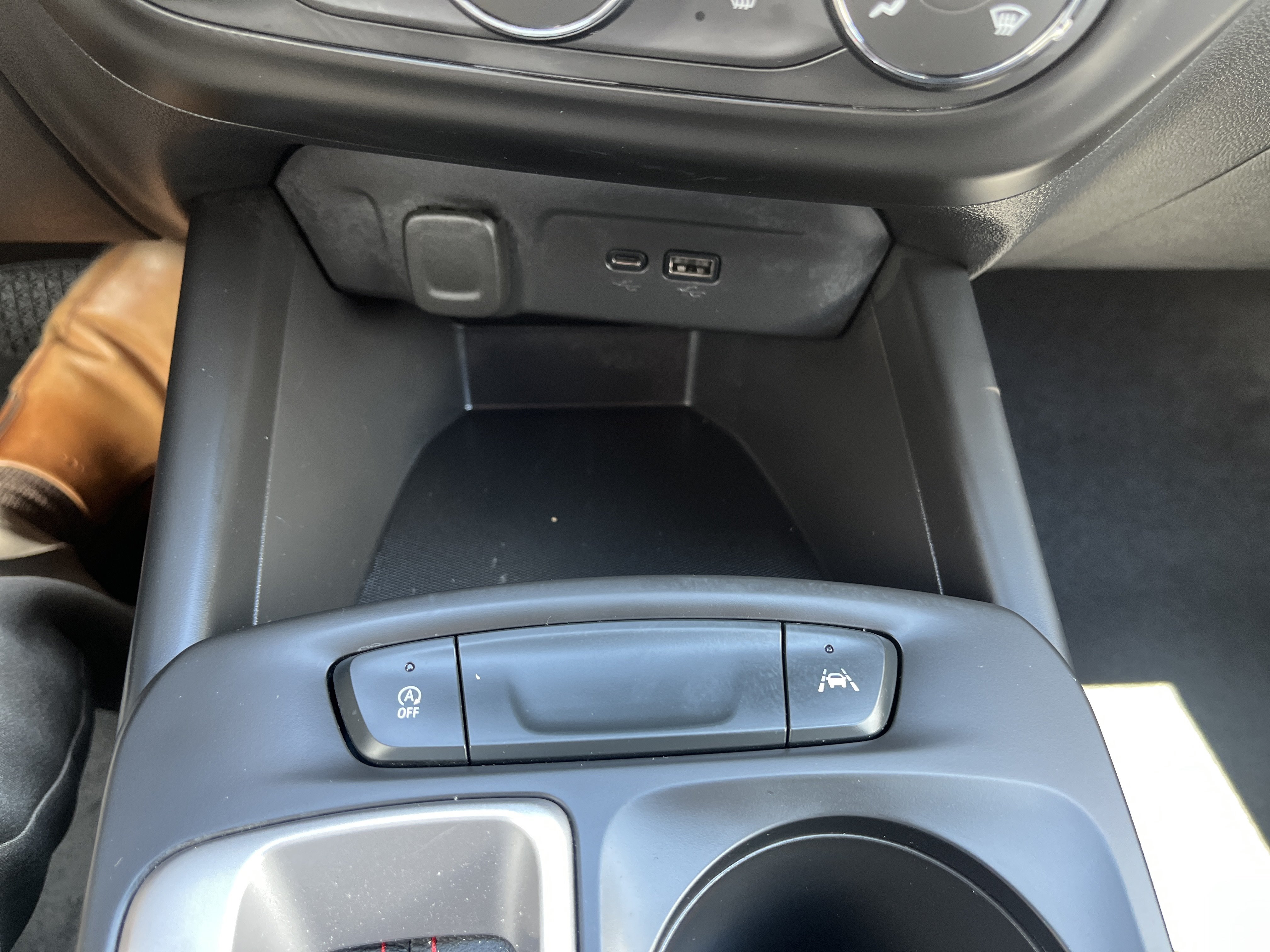 Used 2026 Chevrolet Trax RS w/ Driver Confidence Package FWD image 23