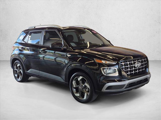Used 2023 Hyundai Venue SEL FWD image 3
