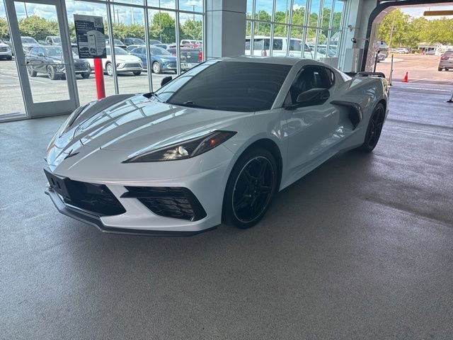 Used 2022 Chevrolet Corvette Stingray Preferred Cpe w/ Z51 Performance Package RWD image 1