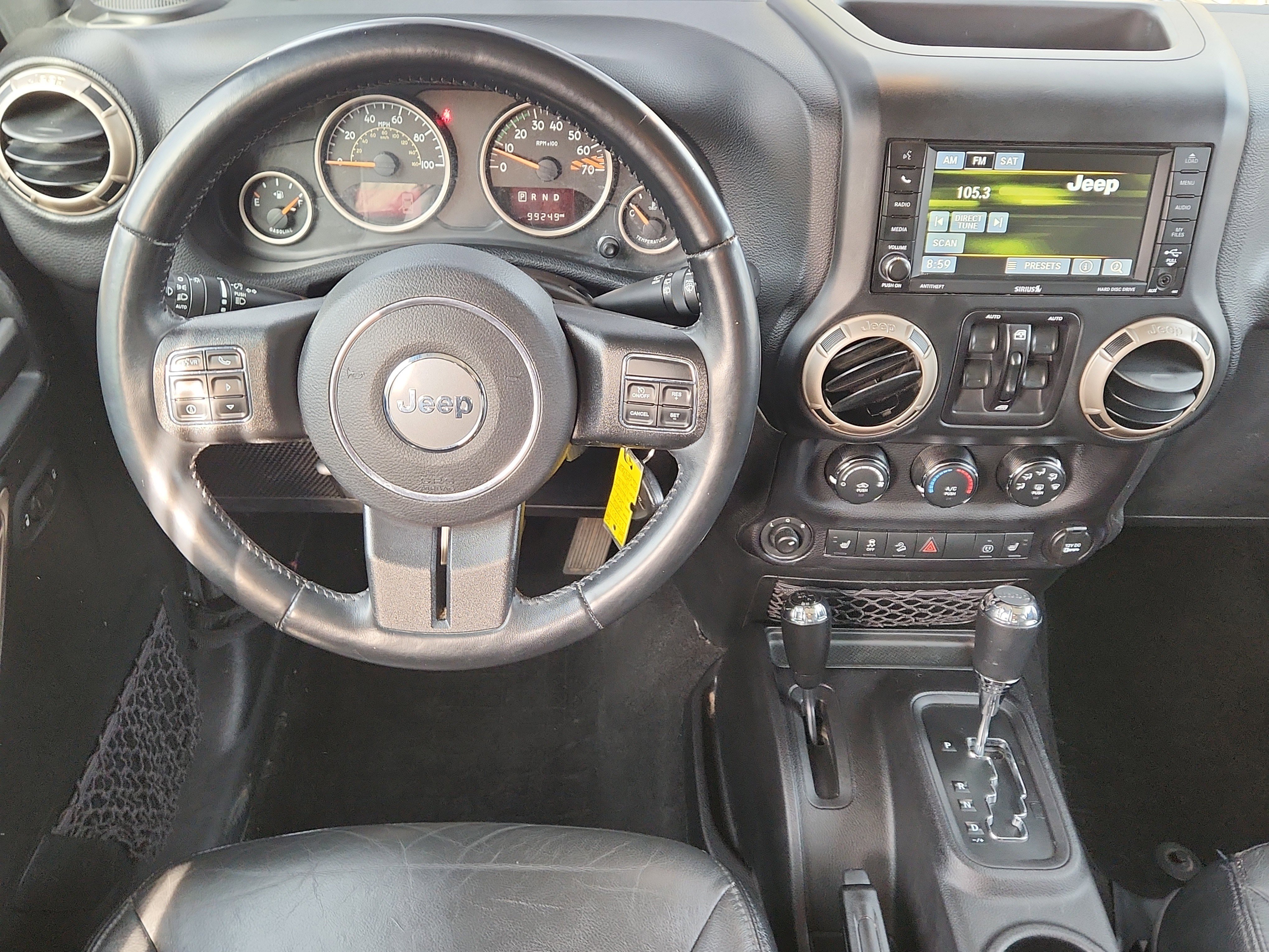 Used 2016 Jeep Wrangler Unlimited Sahara image 10